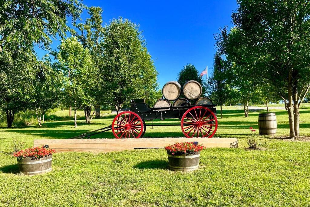 #4 Kentucky Bourbon Trail Bourbon Barrel Cottages Lawrenceburg Екстериор снимка