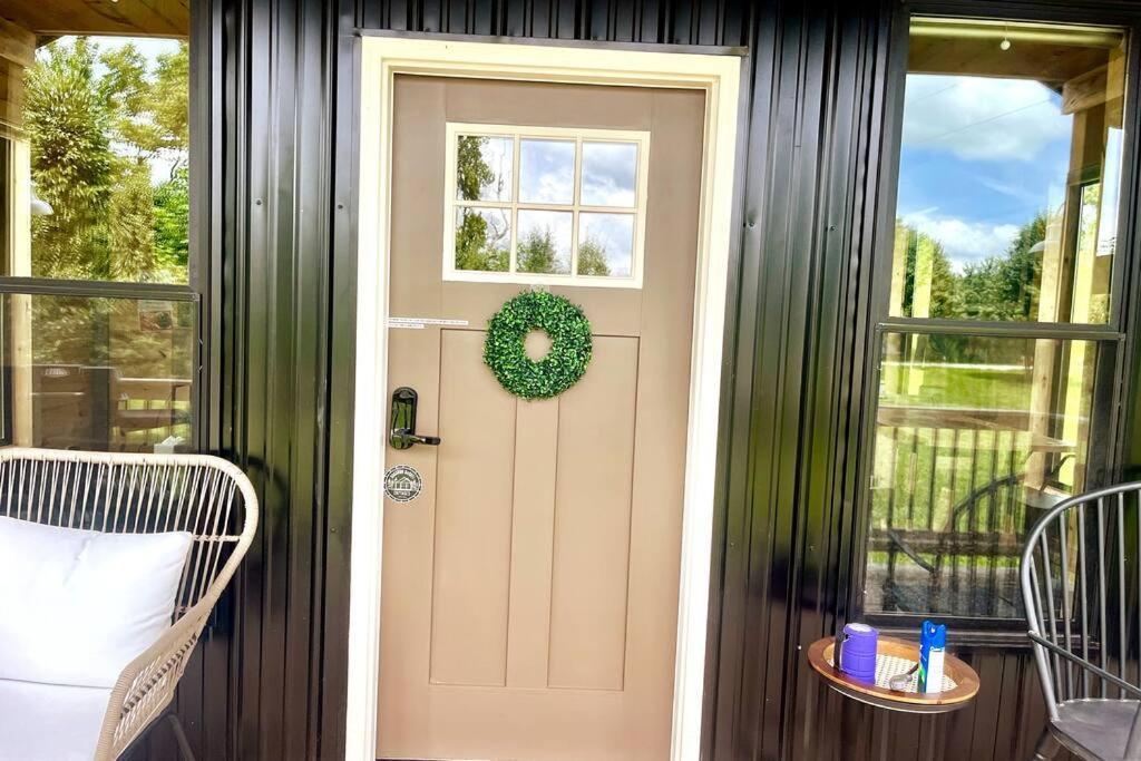 #4 Kentucky Bourbon Trail Bourbon Barrel Cottages Lawrenceburg Екстериор снимка